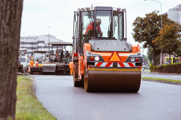 Best Driveway Paving Contractor  in Edgemont Park, MI